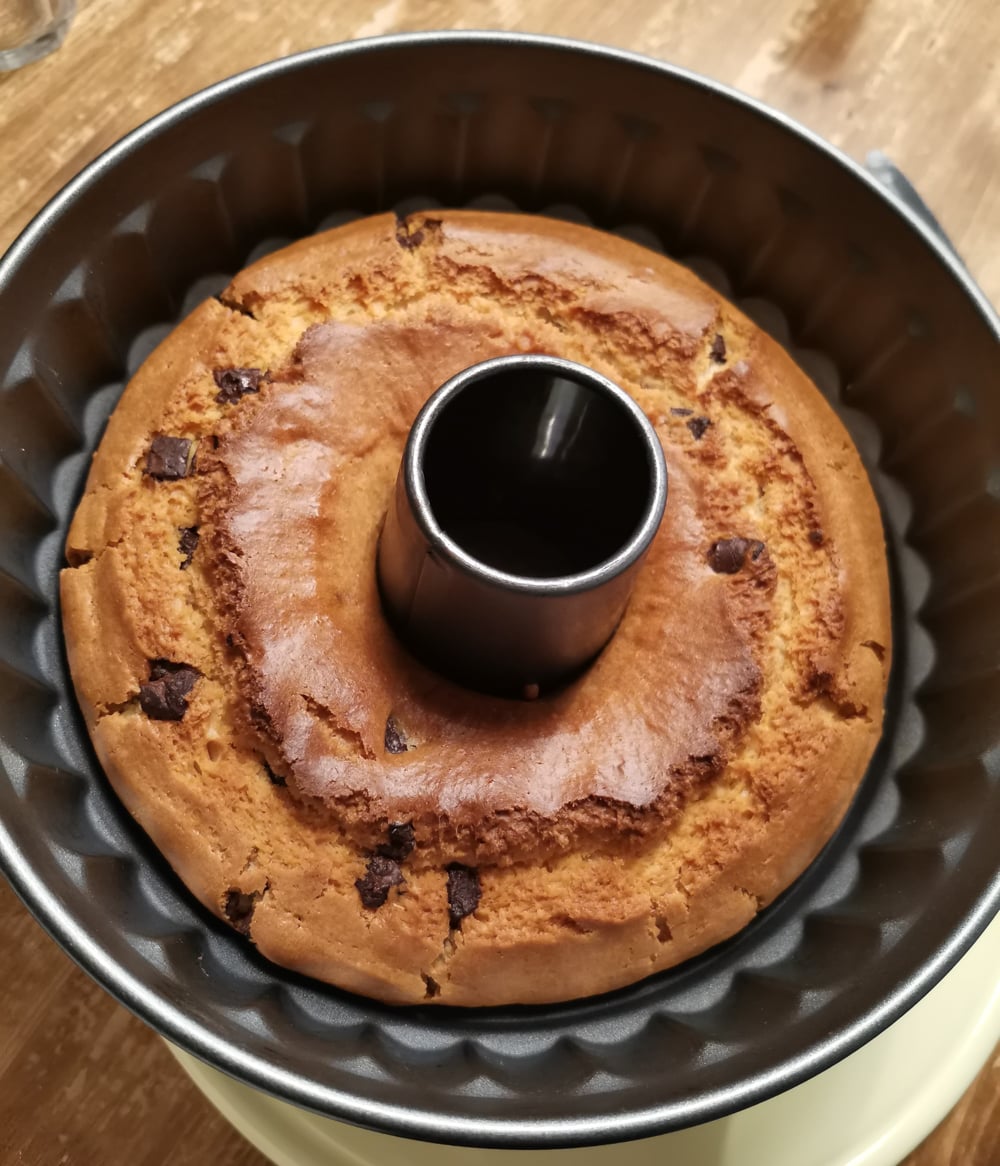Kuchen fertig gebacken in Form